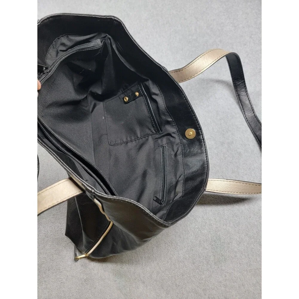 Relic Alexa Leather Black White Stripe Magnetic Double Handles Zip Inner Pockets